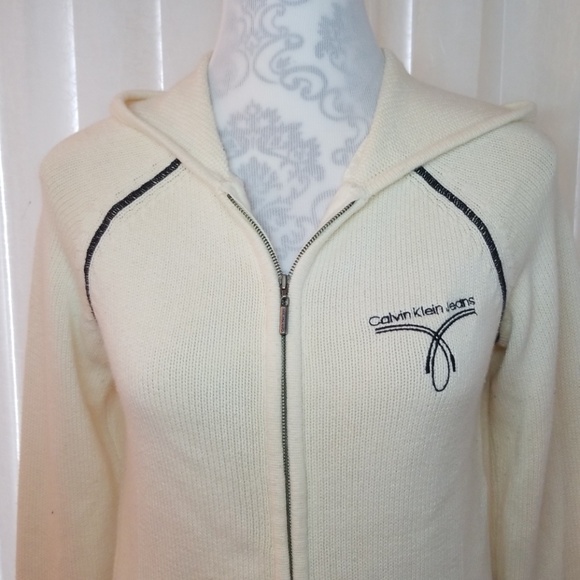 Calvin Klein Jeans hoodie sweater. - Picture 2 of 8